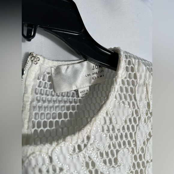 J.O.A. Los Angeles White Cropped Top - Picture 3 of 3